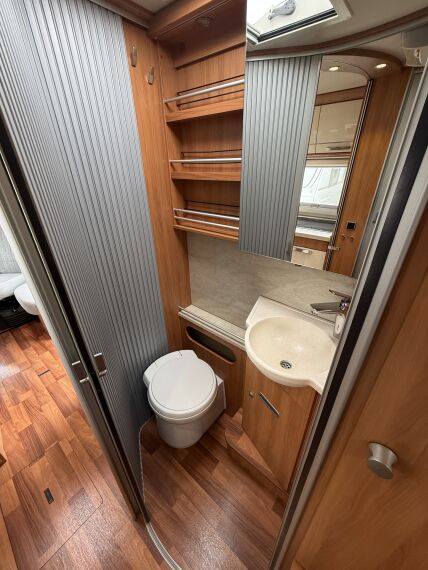 Hymer B 594 - 17
