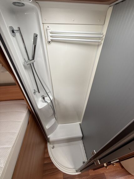 Hymer B 594 - 18