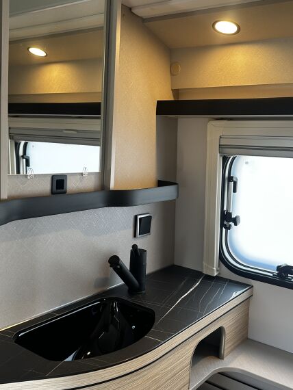 Touring 630 Harbour Blue - 15