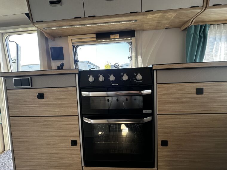Touring 630 Harbour Blue - 17