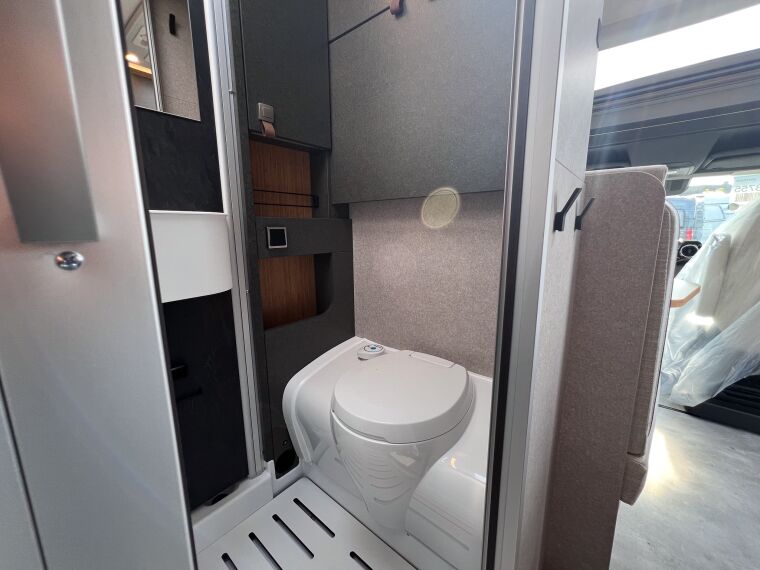 ML T 570 Crossover - 31